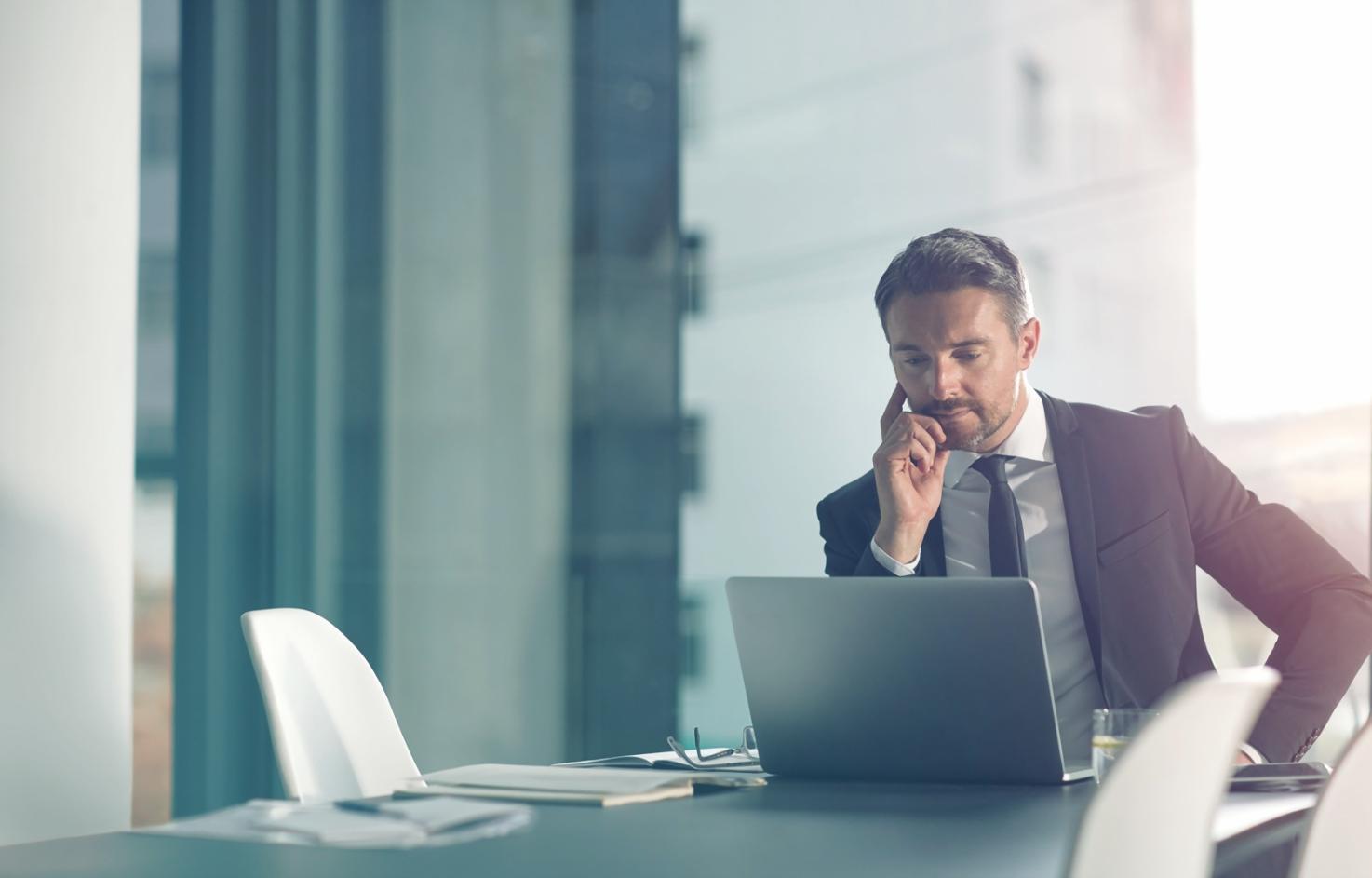 Finanzielle Stabilität analysieren